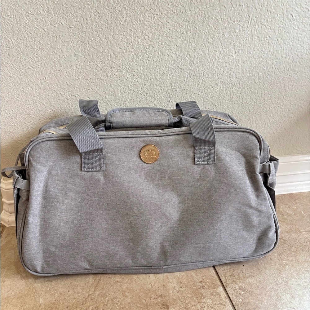 BABY LAMBY
Versatile Baby/Mommy Bag 21 x 14 x 5